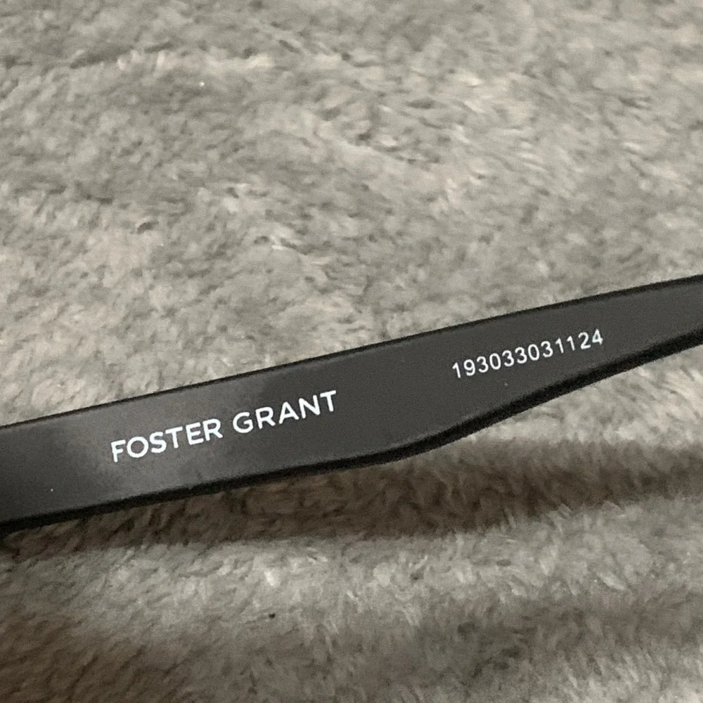 Foster Grant Polarized Sunglasses Black Blue Mirror YMA 1803 BLK BLU MIR POL